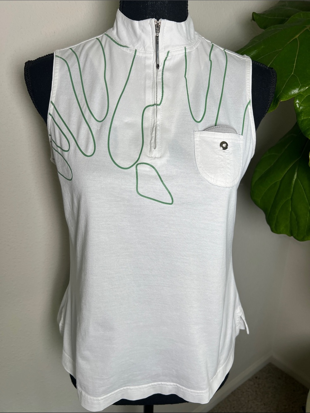 JAMIE SADOCK COLLECTION WOMEN'S WHITE SOLID Geographic SLEEVELESS TOP Small